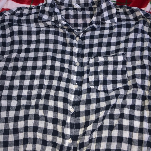 Old Navy Tops - Dark blue crop top flannel w knot